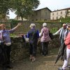 40. explications devant les remparts à l\'est des maisons Lacataye [photo JPV]
